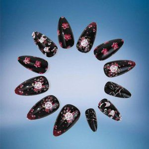 2000 00s retro deadstock red, black flower kitsune anime almond artificial nails